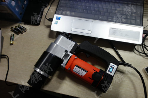 扭剪型電動扳手