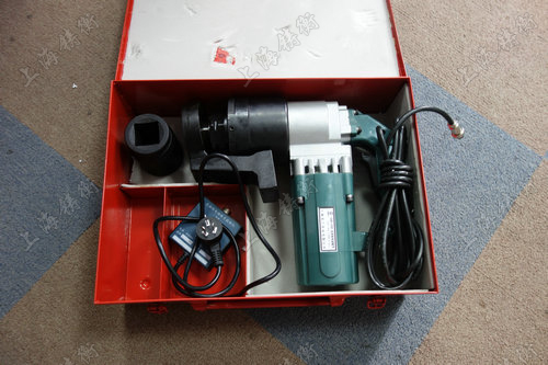 電動定扭力扳手