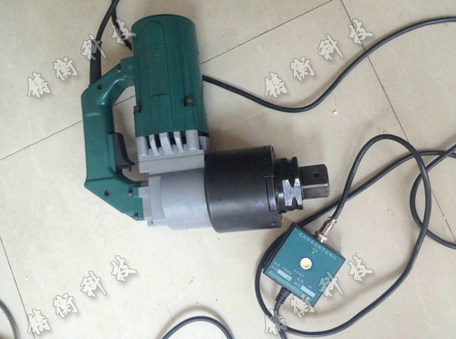 扭剪型電動扭力扳手