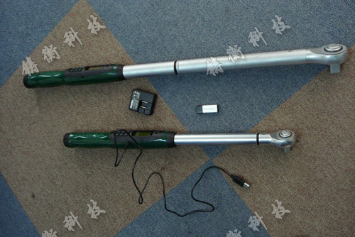 可連電腦數顯扭力扳手