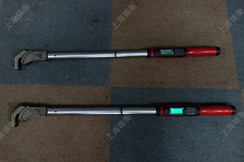 ���@Ť������