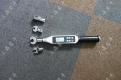 機(jī)械行業(yè)用的0.5-80牛米數(shù)顯扭力扳手 機(jī)械行業(yè)用的0.5-80牛米數(shù)顯扭力扳手